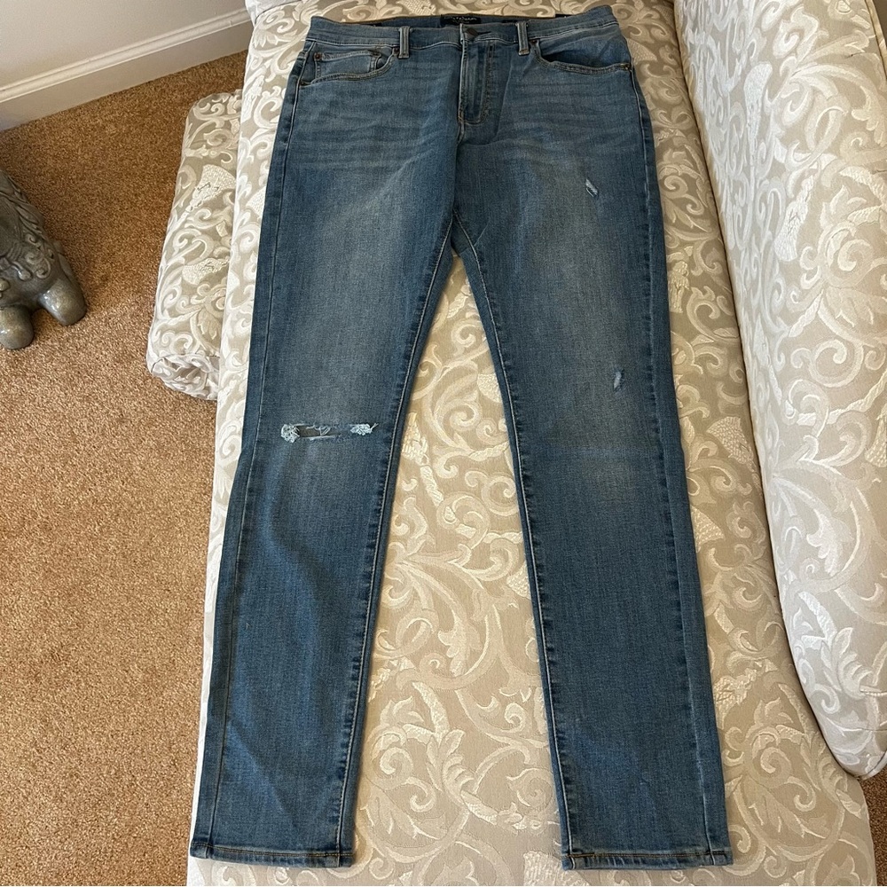 ❤️SOLD❤️ Men’s Lucky Brand 411 Athletic TaperJeans, 31x32 - Picture 7 of 11